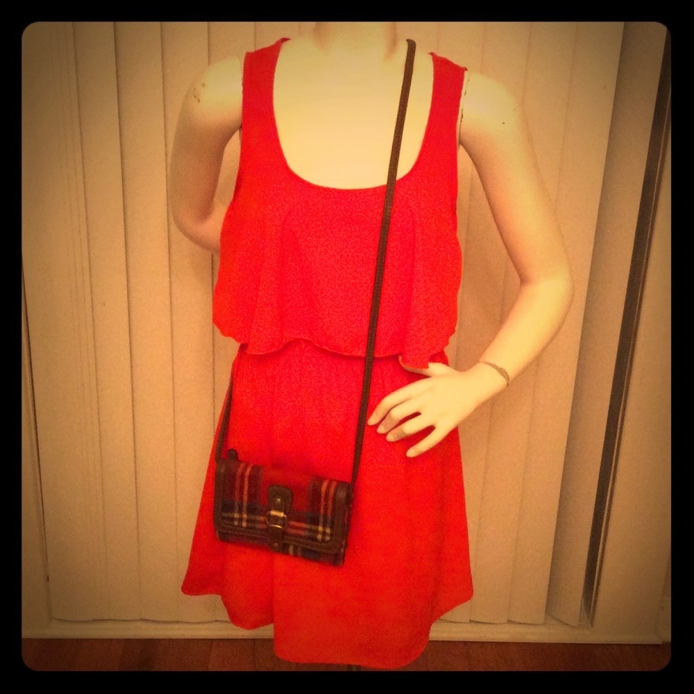 🍊ISSI🍊SLEEVELESS RUFFLE OPEN BACK LINED MINI DRESS NWOT☄️